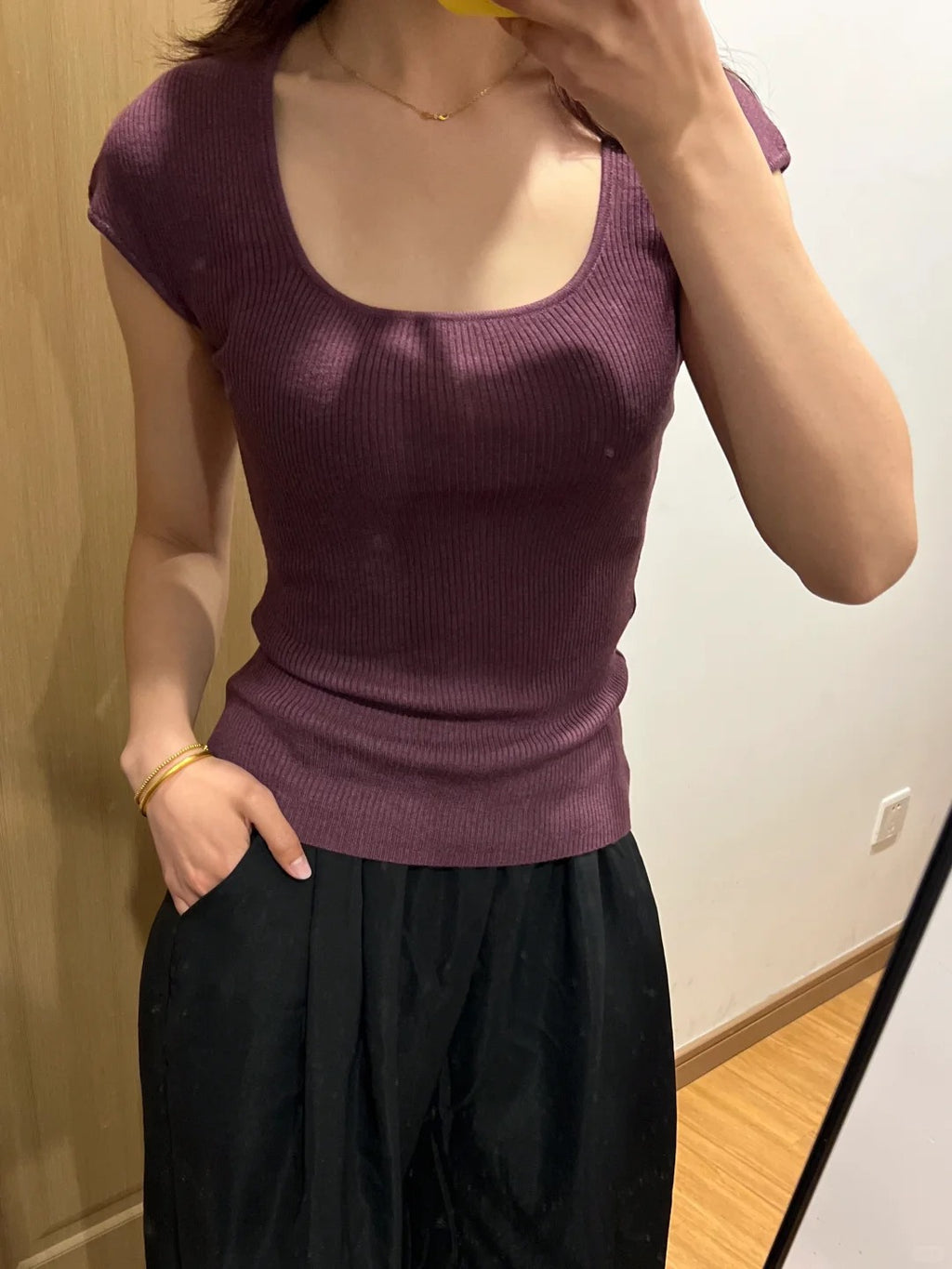 Purple U Neck Ribbed Knit Pullover Top Slim Fit Three Quarter Sleeve