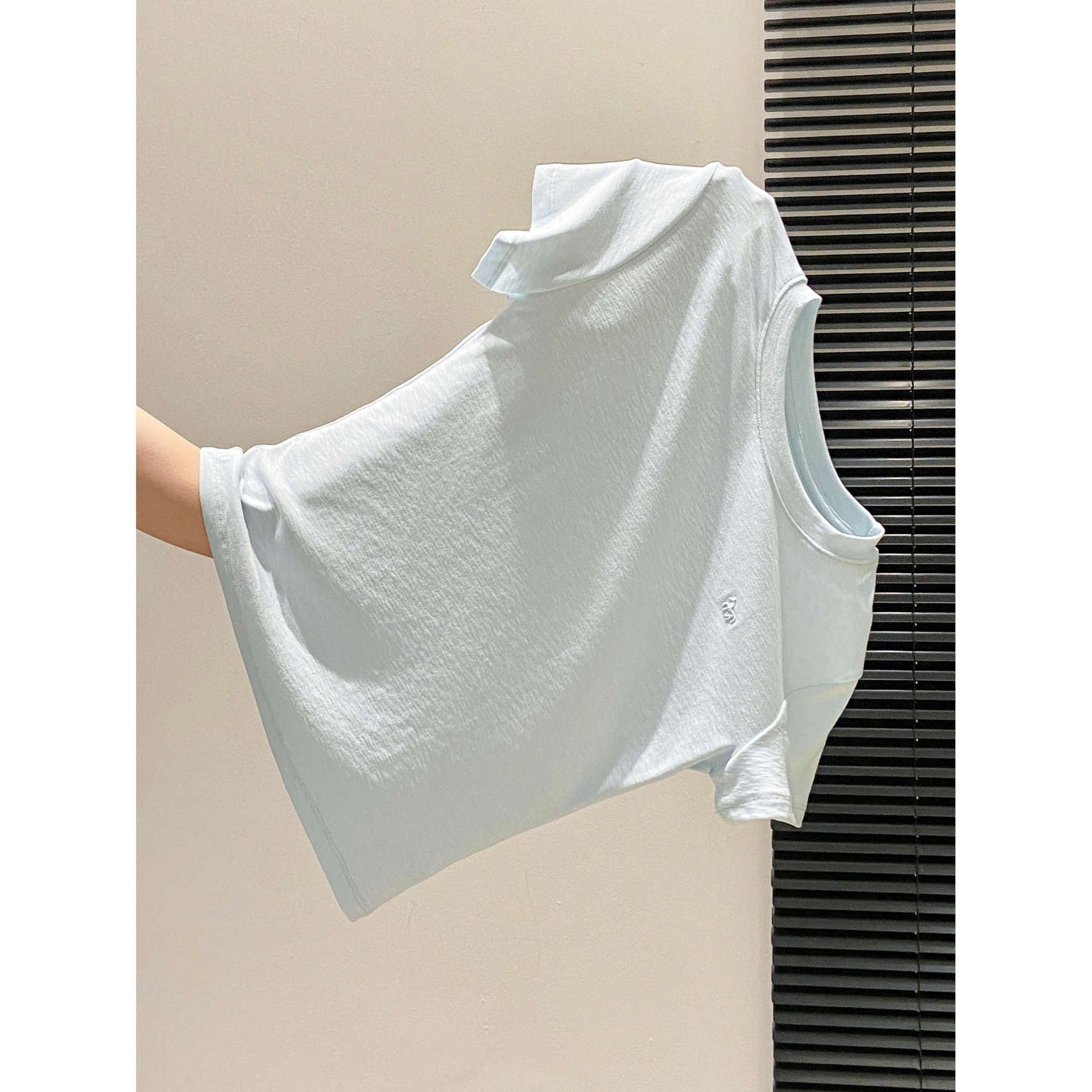 Small Batch Embroidered Round Neck Short Sleeve Tee With Patchwork