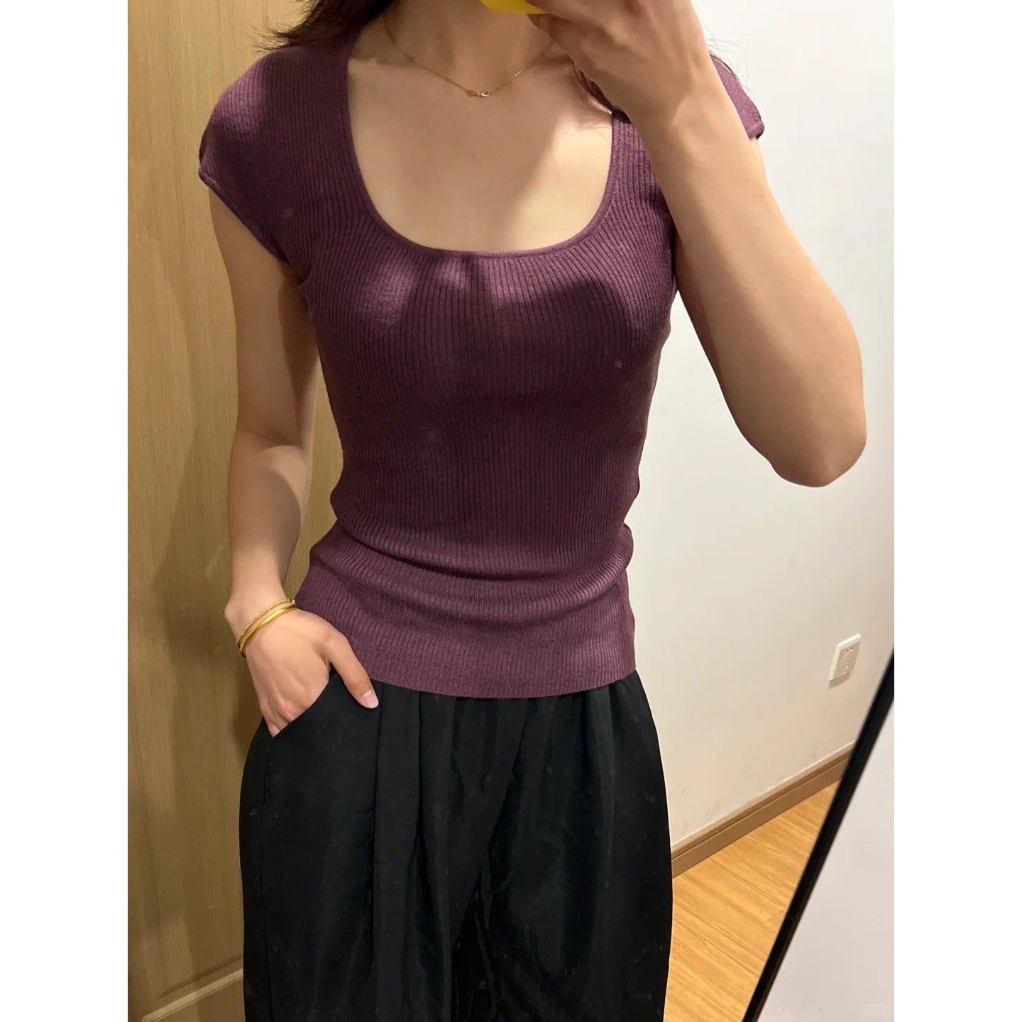 Purple U Neck Ribbed Knit Pullover Top Slim Fit Three Quarter Sleeve
